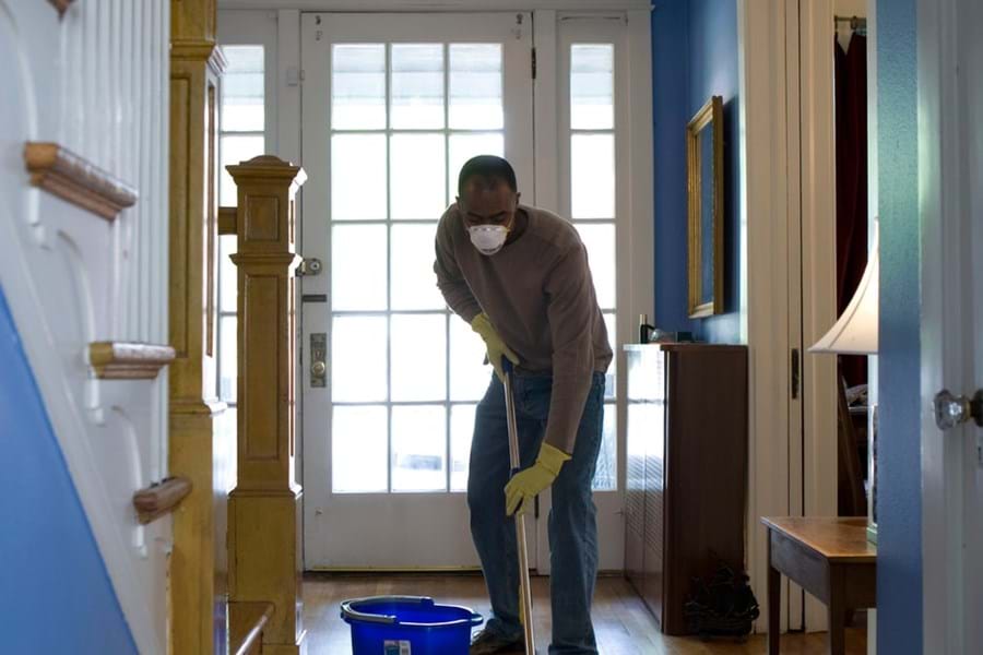 What is the difference between a deep clean and a regular cleaning service? image