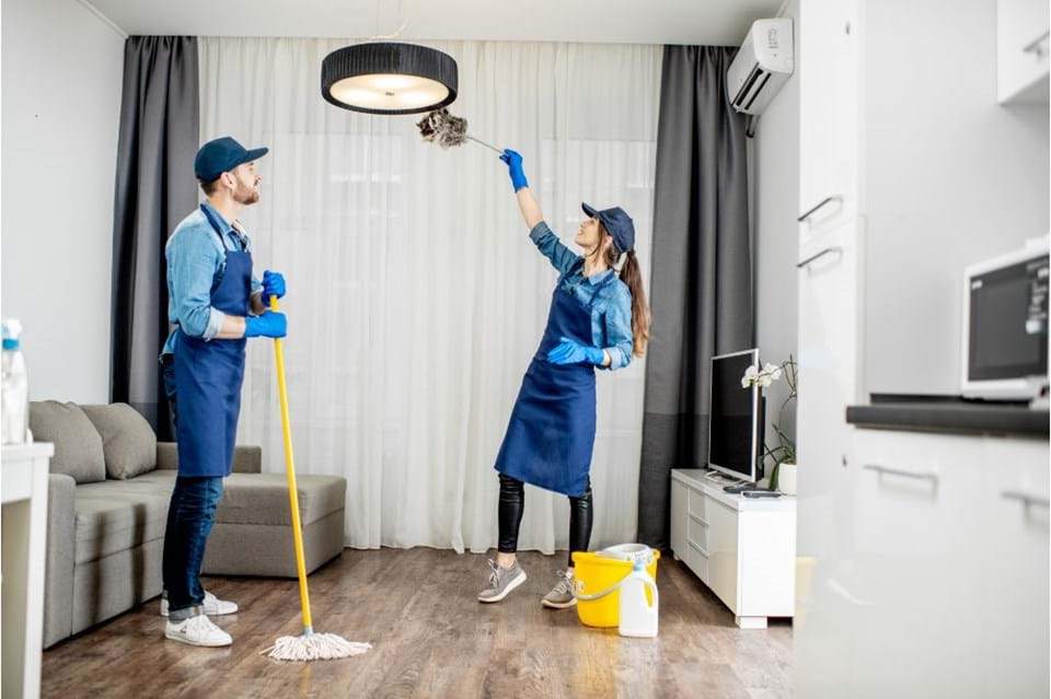 Top tips to keep the house clean over the holidays