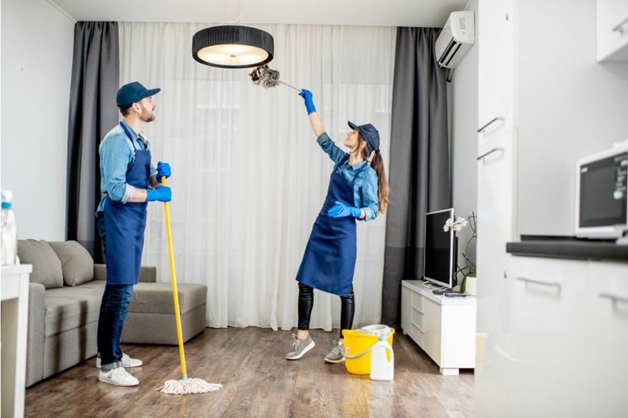 Top tips to keep the house clean over the holidays